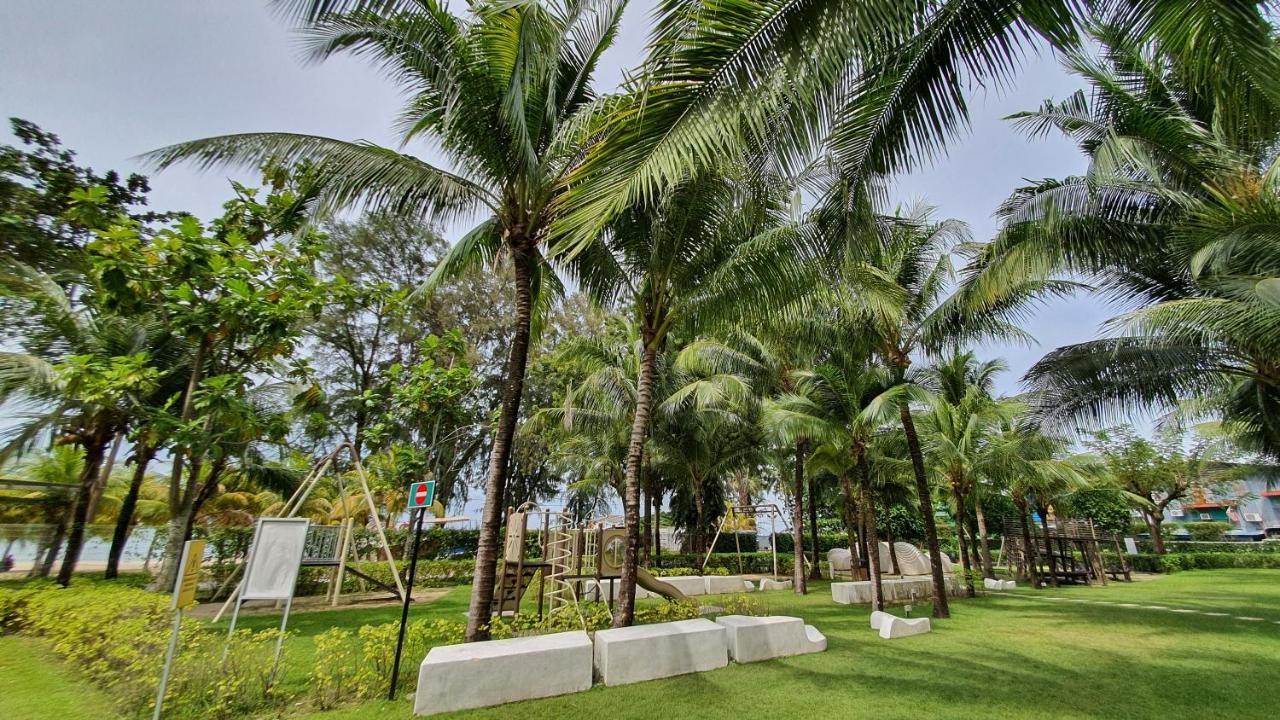 By The Sea Beach Luxury Resort - Бату Феринги Екстериор снимка