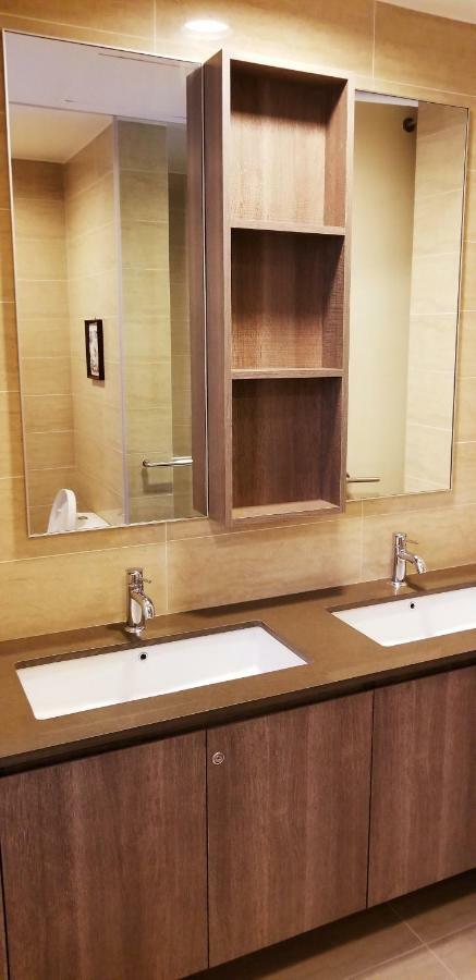 By The Sea Beach Luxury Resort - Бату Феринги Екстериор снимка